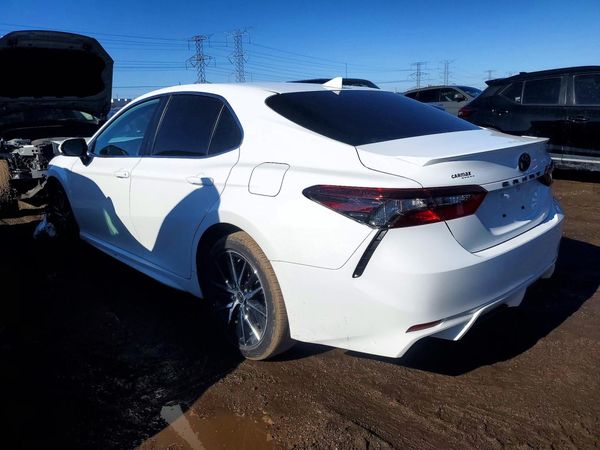 2024 TOYOTA CAMRY