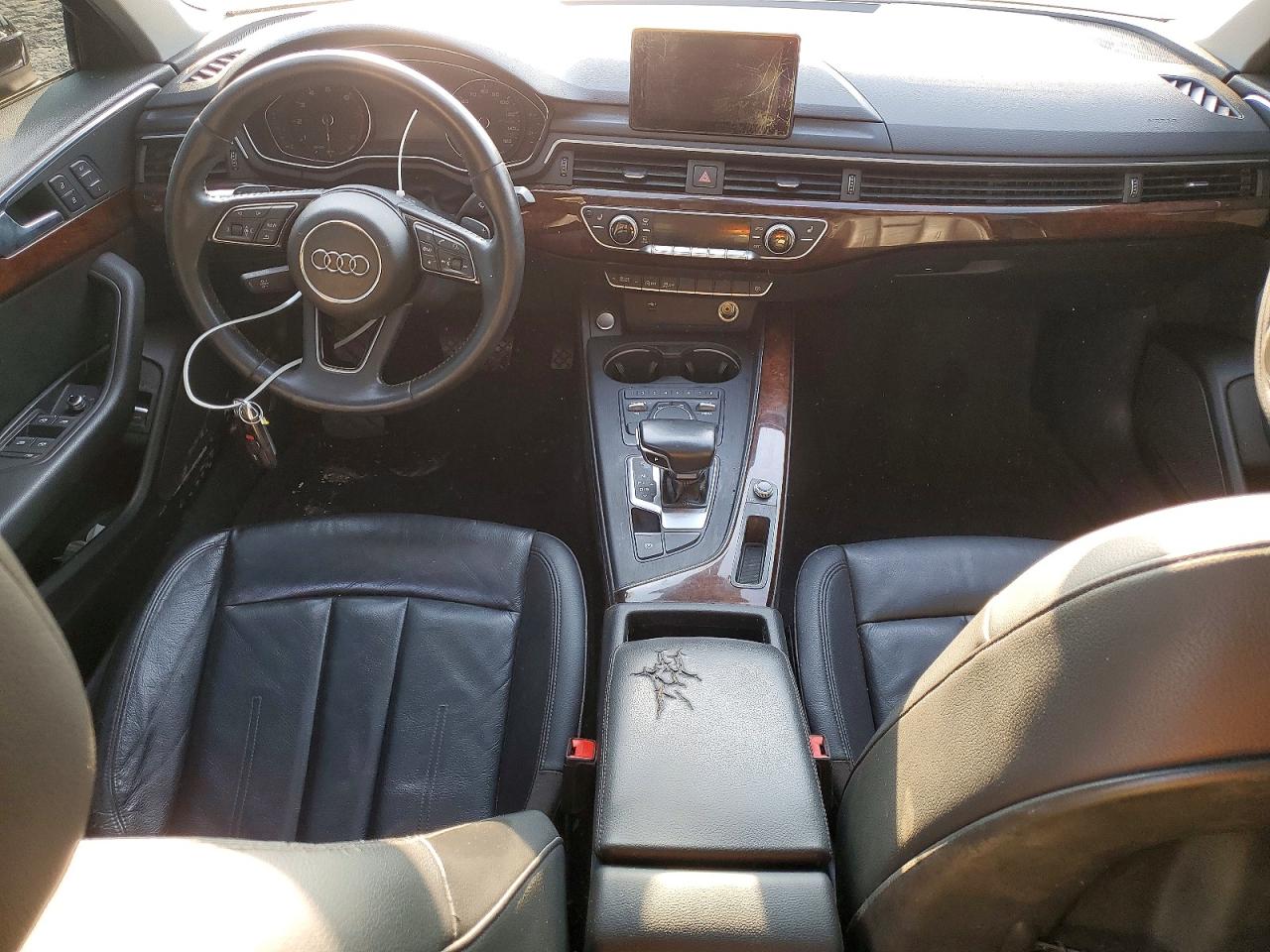 2019 AUDI A4 Premium, Titanium