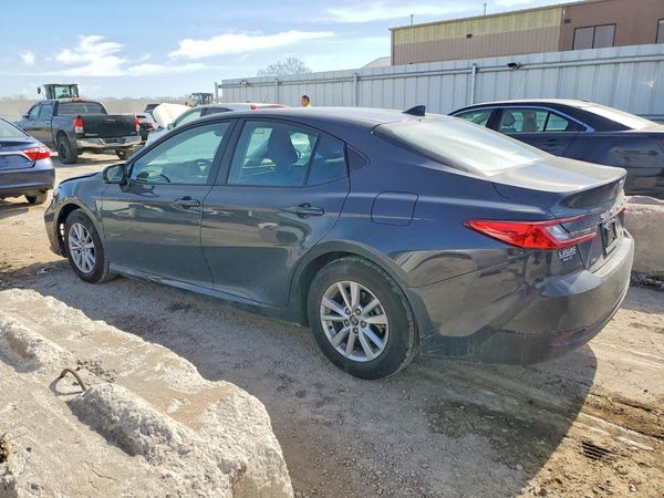 2026 TOYOTA CAMRY