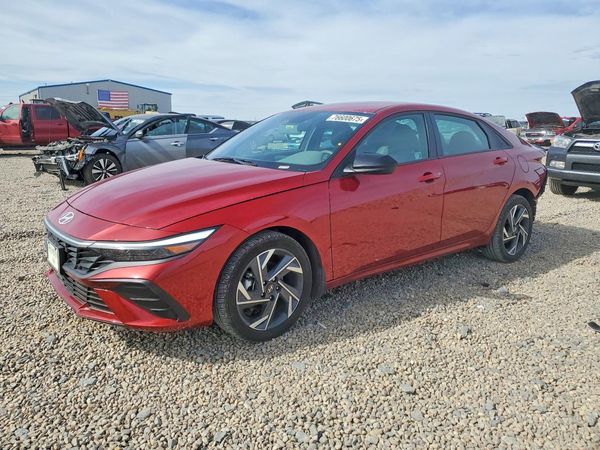 2025 HYUNDAI ELANTRA SEL Sport — Front 3/4