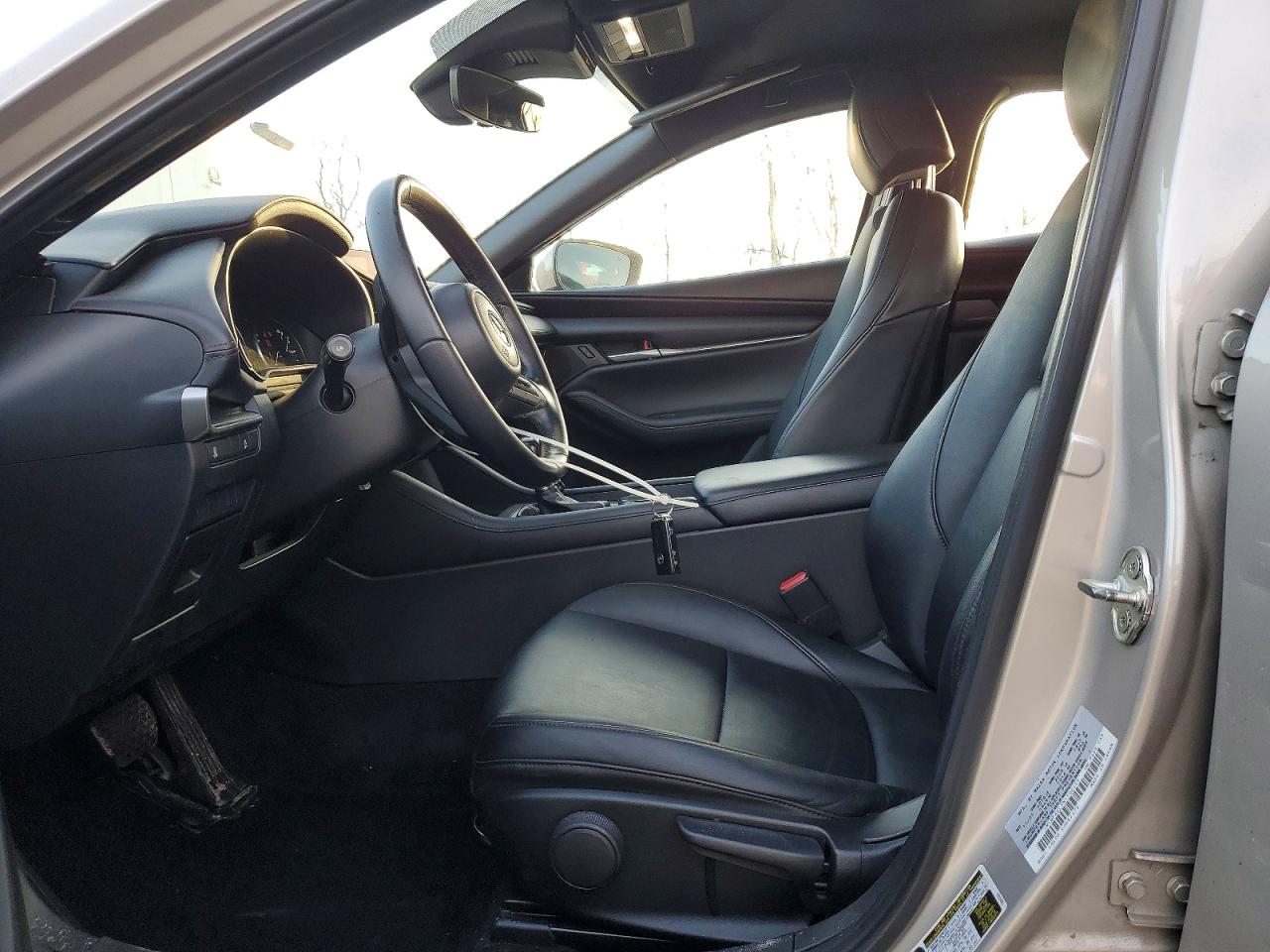 2022 MAZDA 3 Select Package