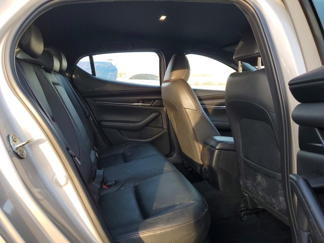 2022 MAZDA 3 Select Package