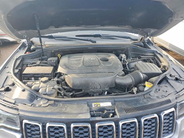 2018 JEEP GRAND CHEROKEE Laredo