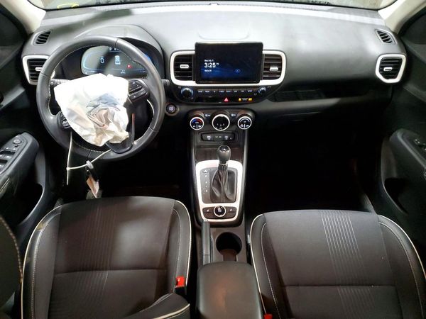 2025 HYUNDAI VENUE