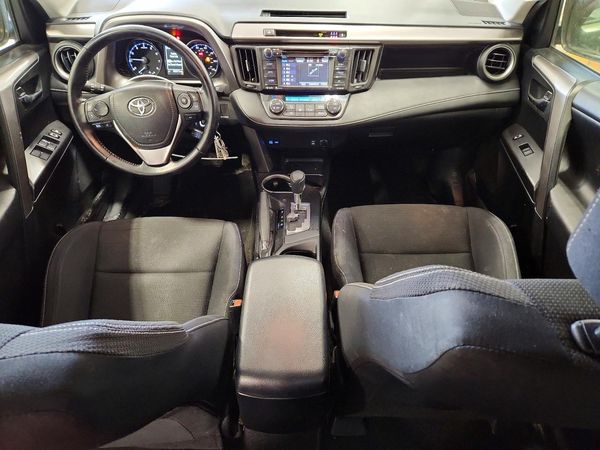 2017 TOYOTA RAV4 XLE