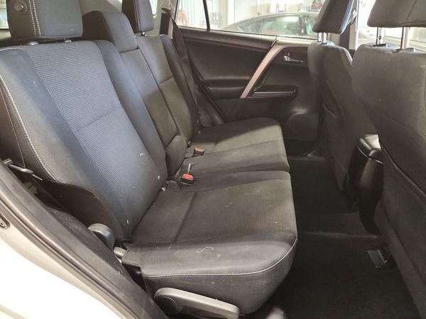 2017 TOYOTA RAV4 XLE