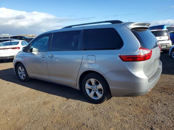 2016 TOYOTA SIENNA