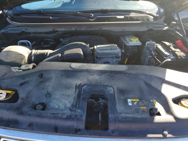 2022 JEEP WAGONEER Series II — Engine bay