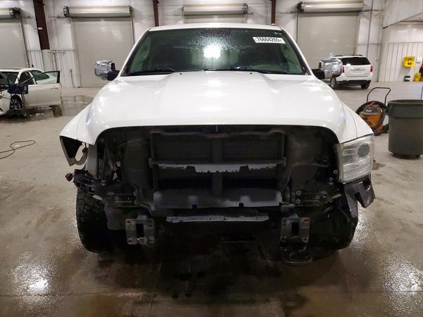 2015 RAM 1500 LARAMIE CREW CAB 4X4