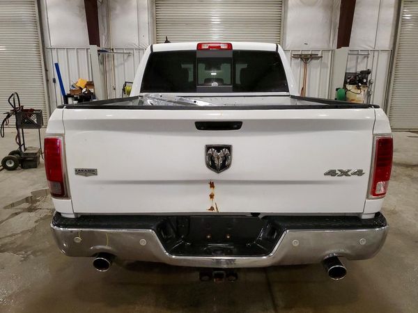 2015 RAM 1500 LARAMIE CREW CAB 4X4