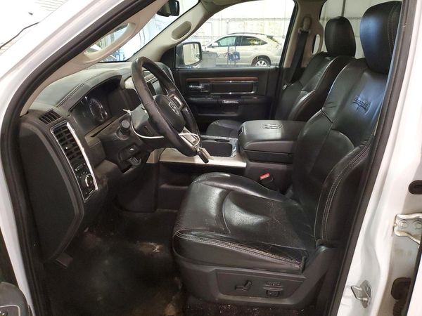 2015 RAM 1500 LARAMIE CREW CAB 4X4