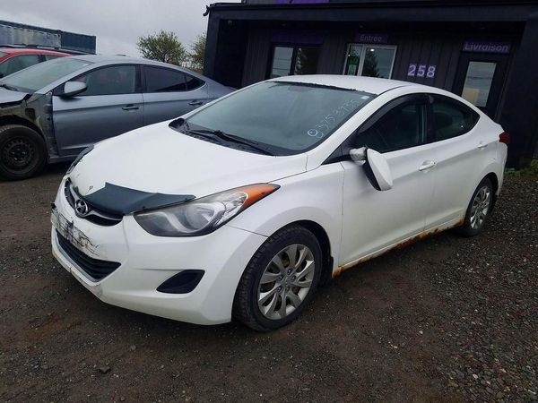2012 HYUNDAI ELANTRA