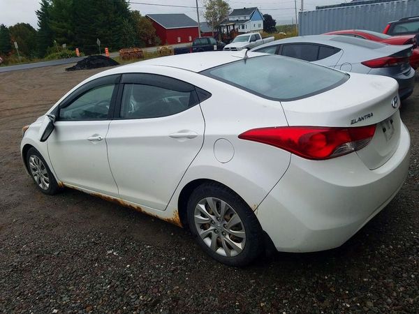 2012 HYUNDAI ELANTRA