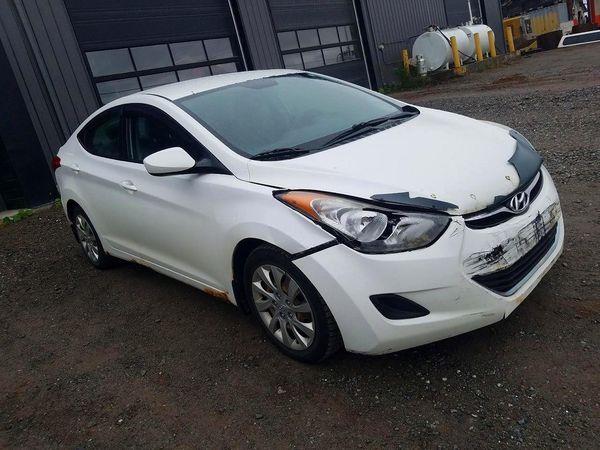 2012 HYUNDAI ELANTRA