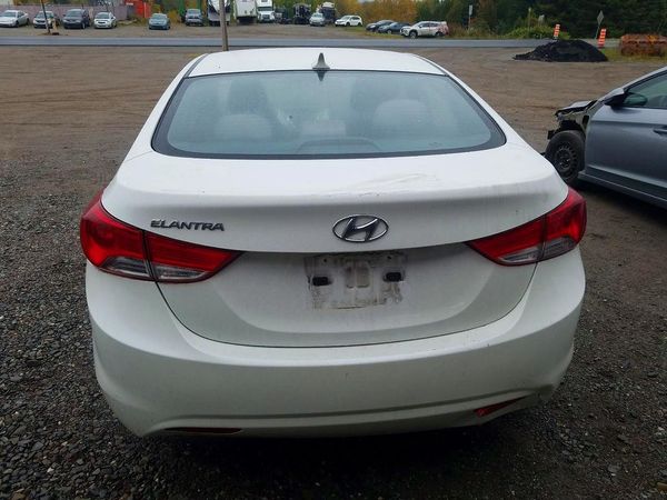2012 HYUNDAI ELANTRA