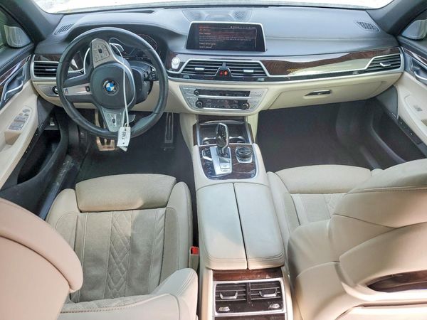 2020 BMW 750 xDrive