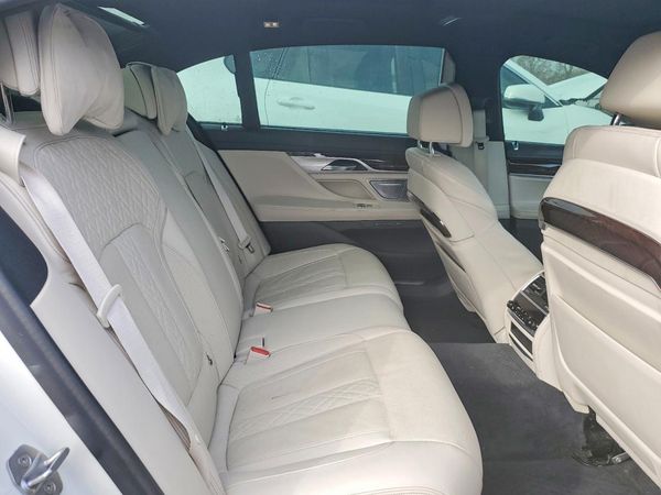 2020 BMW 750 xDrive