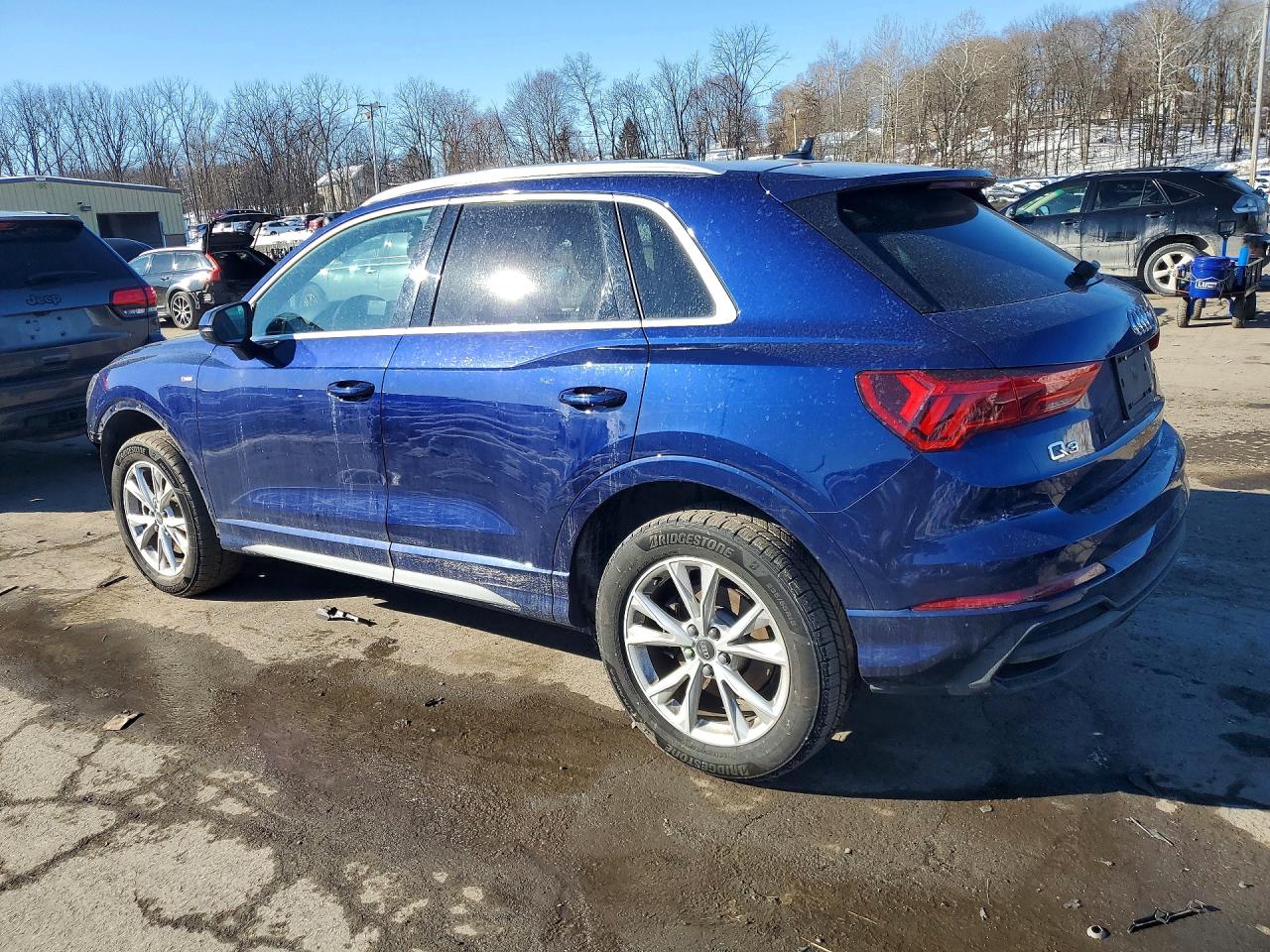 2024 AUDI Q3 S Line quattro Premium