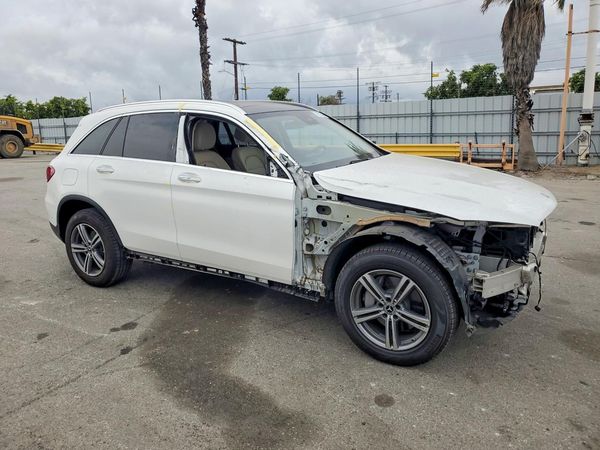 2022 MERCEDES-BENZ GLC