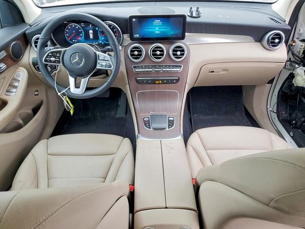 2022 MERCEDES-BENZ GLC