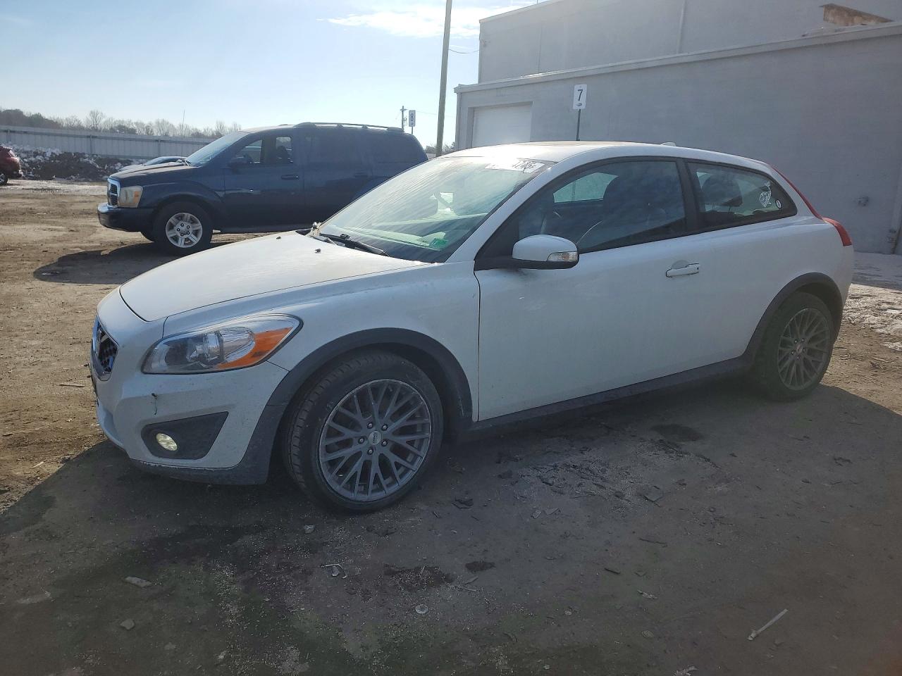 2012 VOLVO C30
