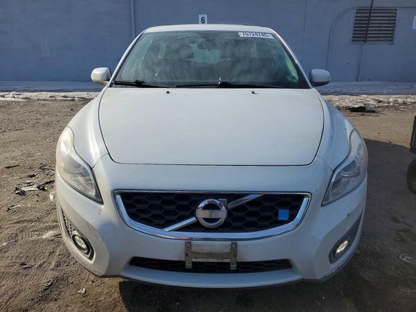 2012 VOLVO C30