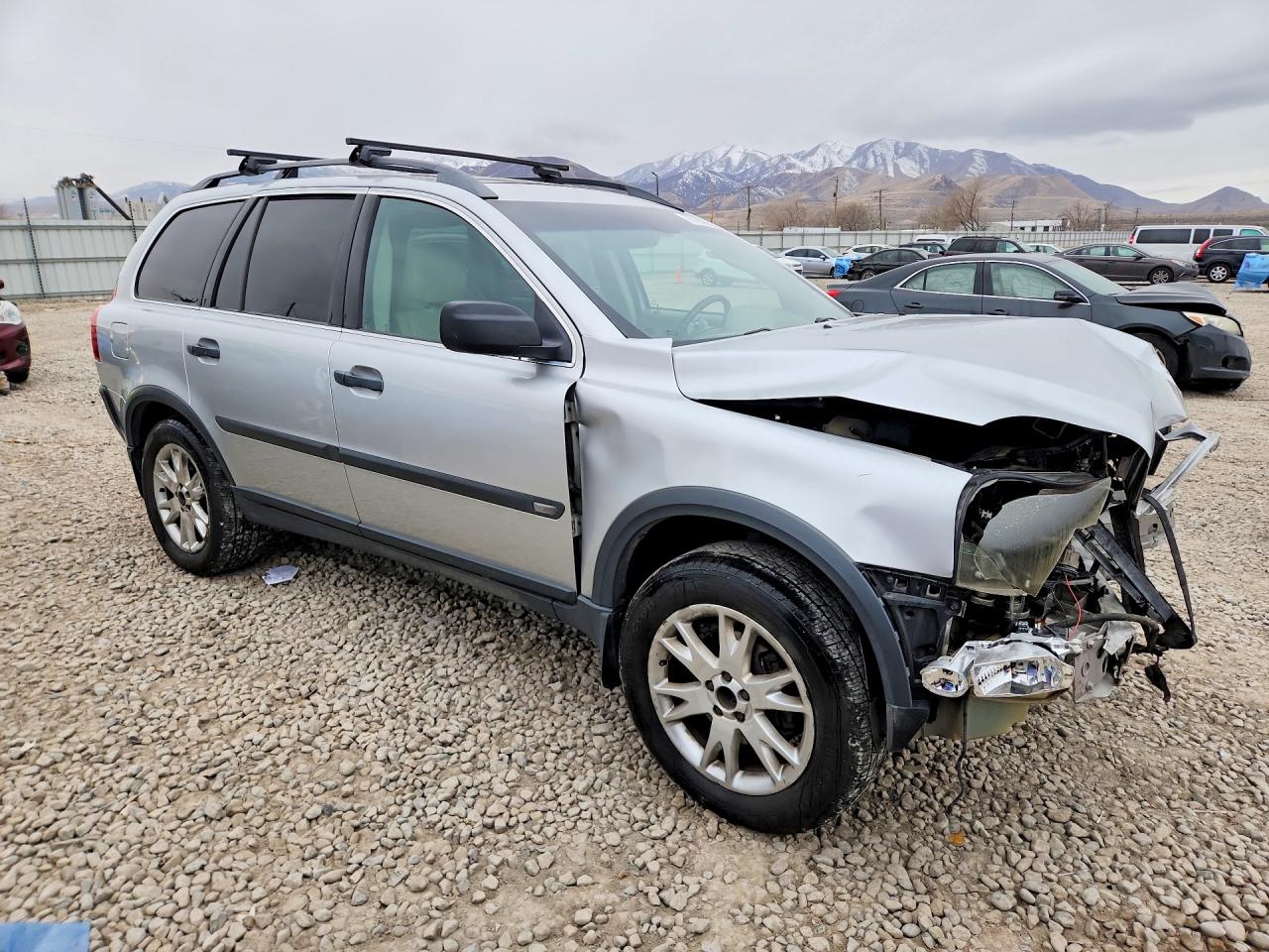 2004 VOLVO XC90