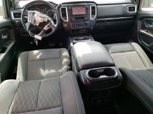 2019 NISSAN TITAN