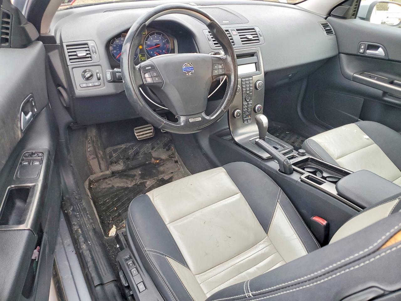 2009 VOLVO C30