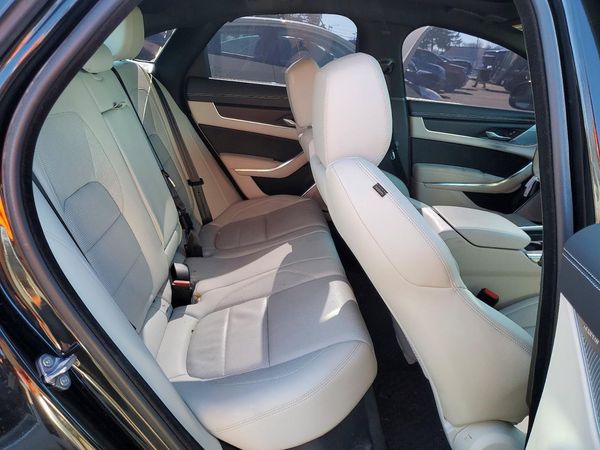 2024 JAGUAR XF
