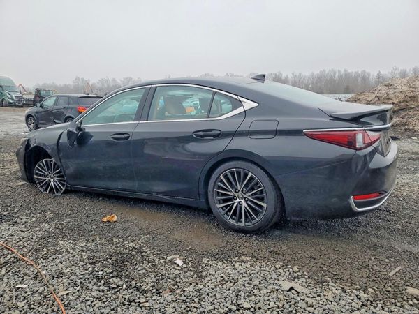 2023 LEXUS ES 300H