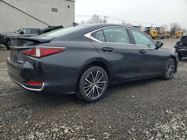 2023 LEXUS ES 300H