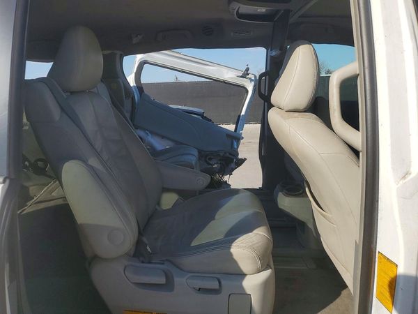 2012 TOYOTA SIENNA — PSRS