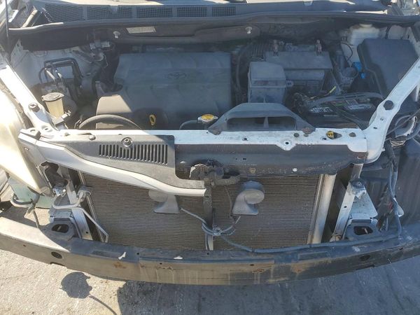 2012 TOYOTA SIENNA — Engine bay