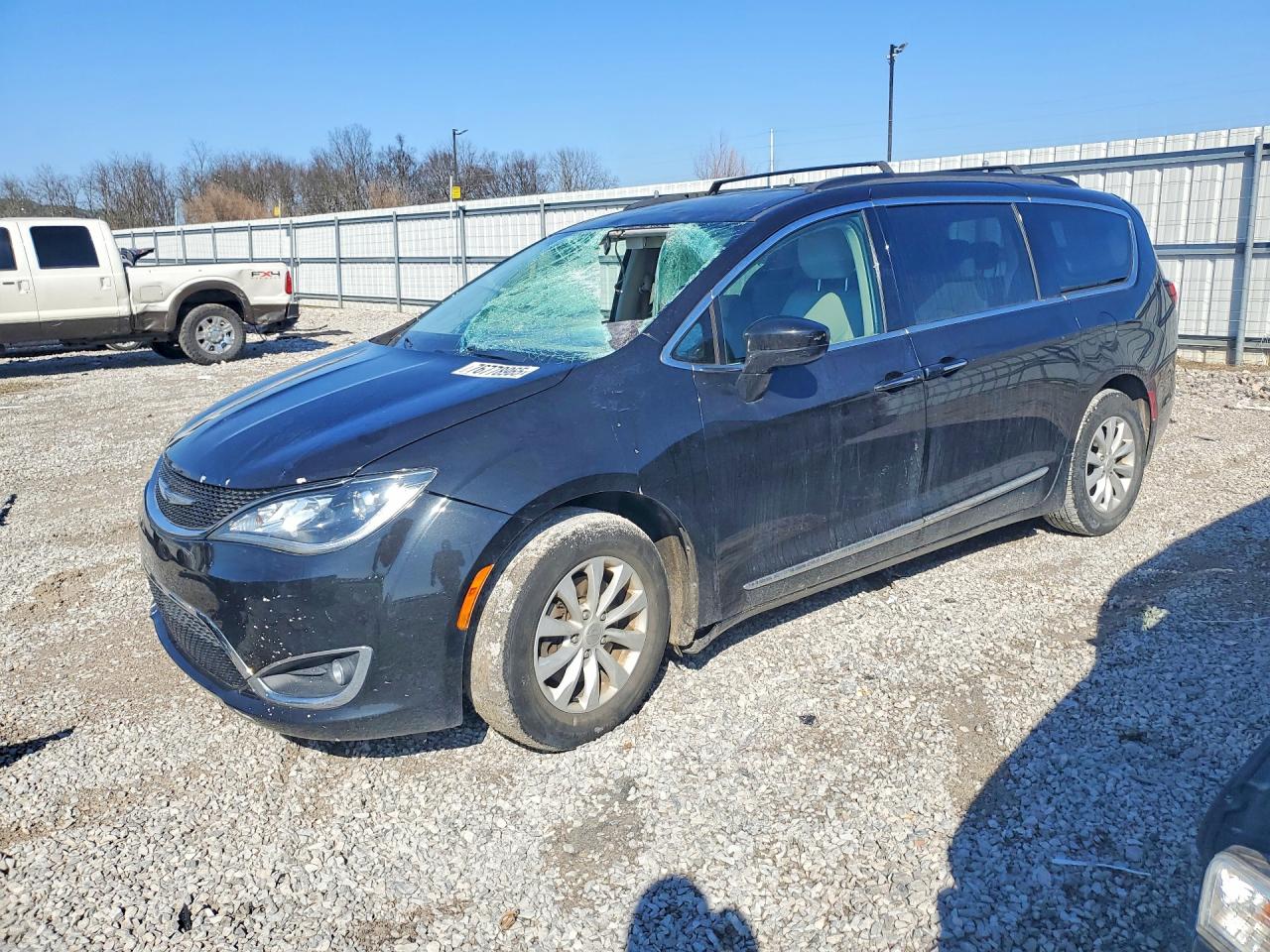 2017 CHRYSLER PACIFICA