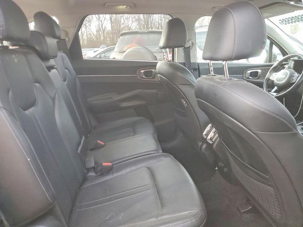 2022 KIA SORENTO S
