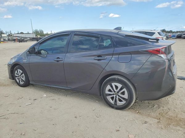 2016 TOYOTA PRIUS