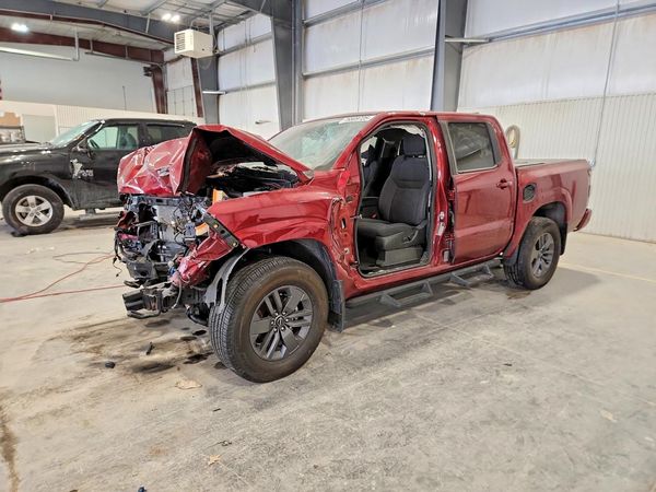 2025 NISSAN FRONTIER — Front 3/4