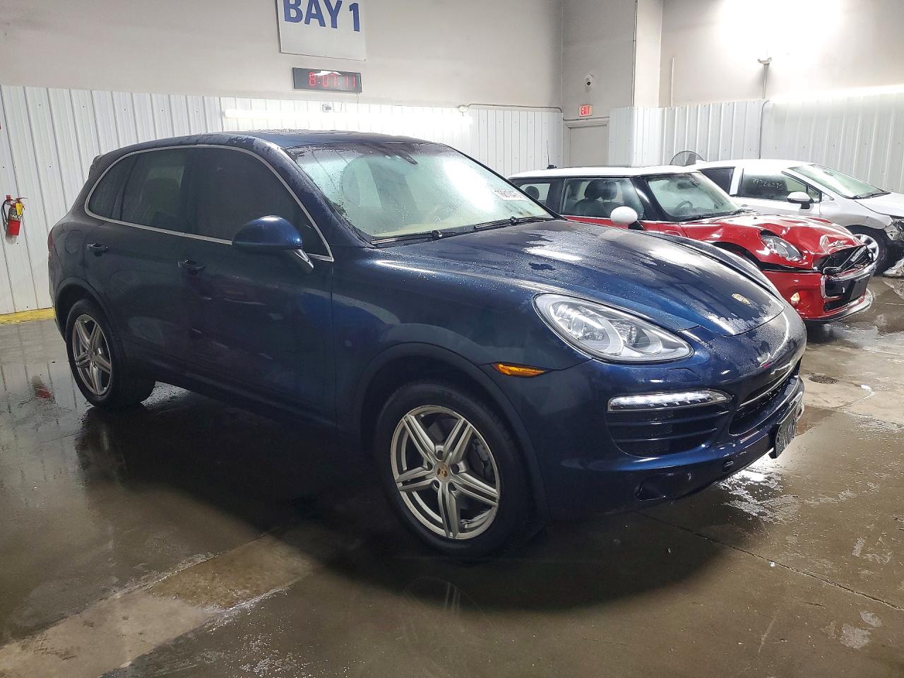 2013 PORSCHE CAYENNE
