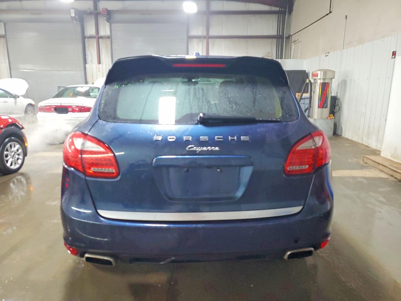 2013 PORSCHE CAYENNE