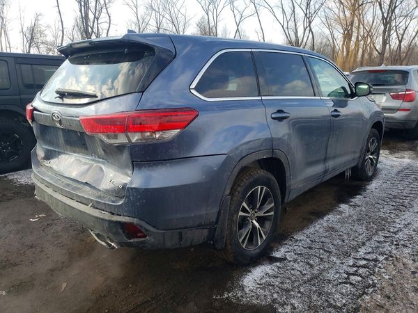 2018 TOYOTA HIGHLANDER