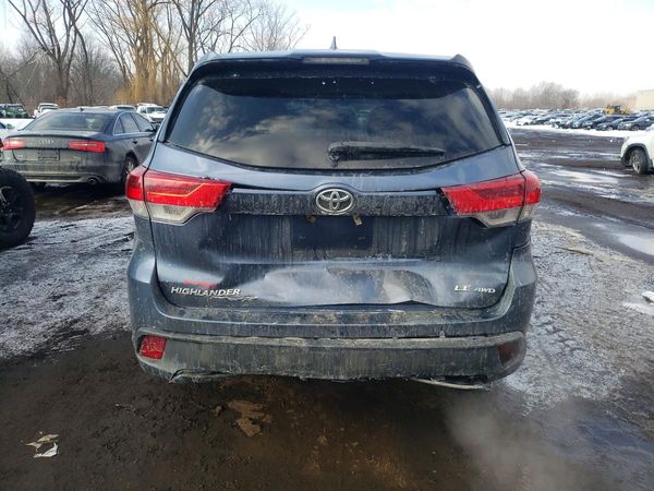 2018 TOYOTA HIGHLANDER