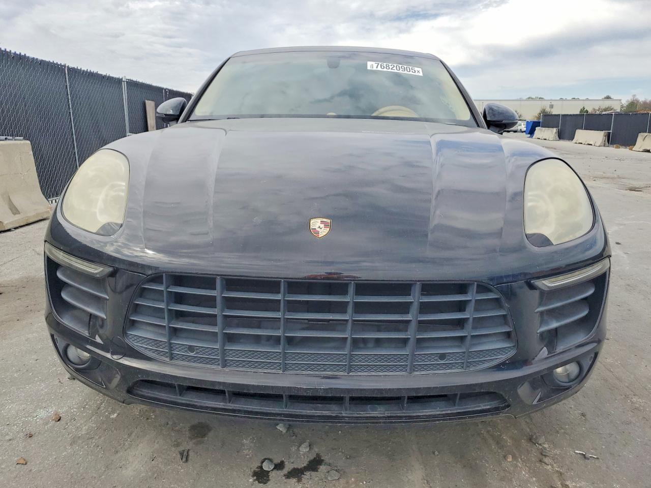 2016 PORSCHE MACAN