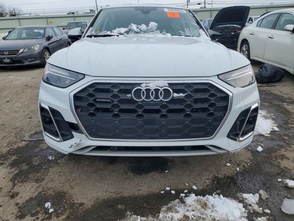 2021 AUDI Q5 E
