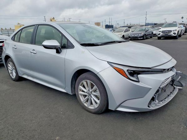 2025 TOYOTA COROLLA