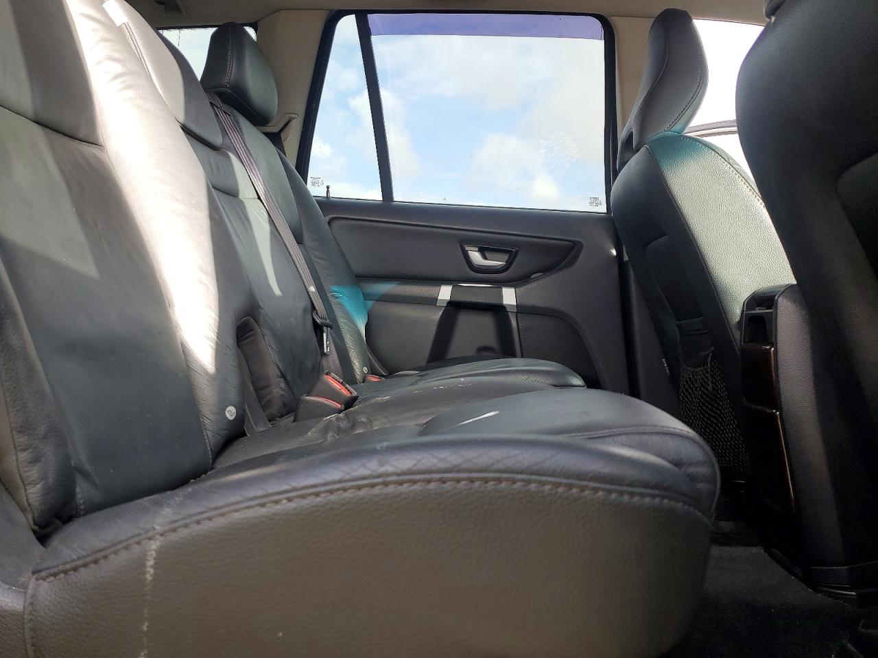 2010 VOLVO XC90