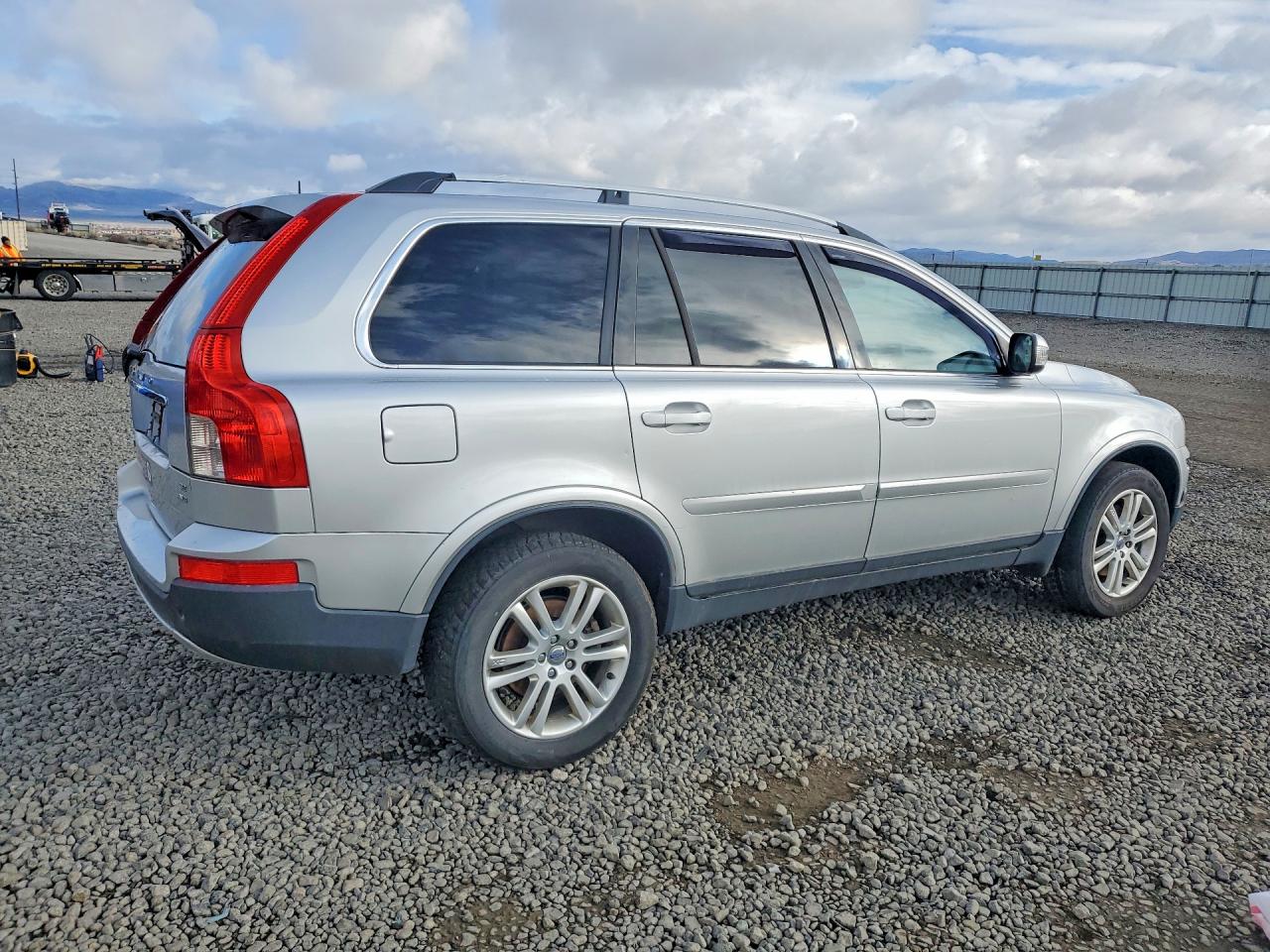 2010 VOLVO XC90