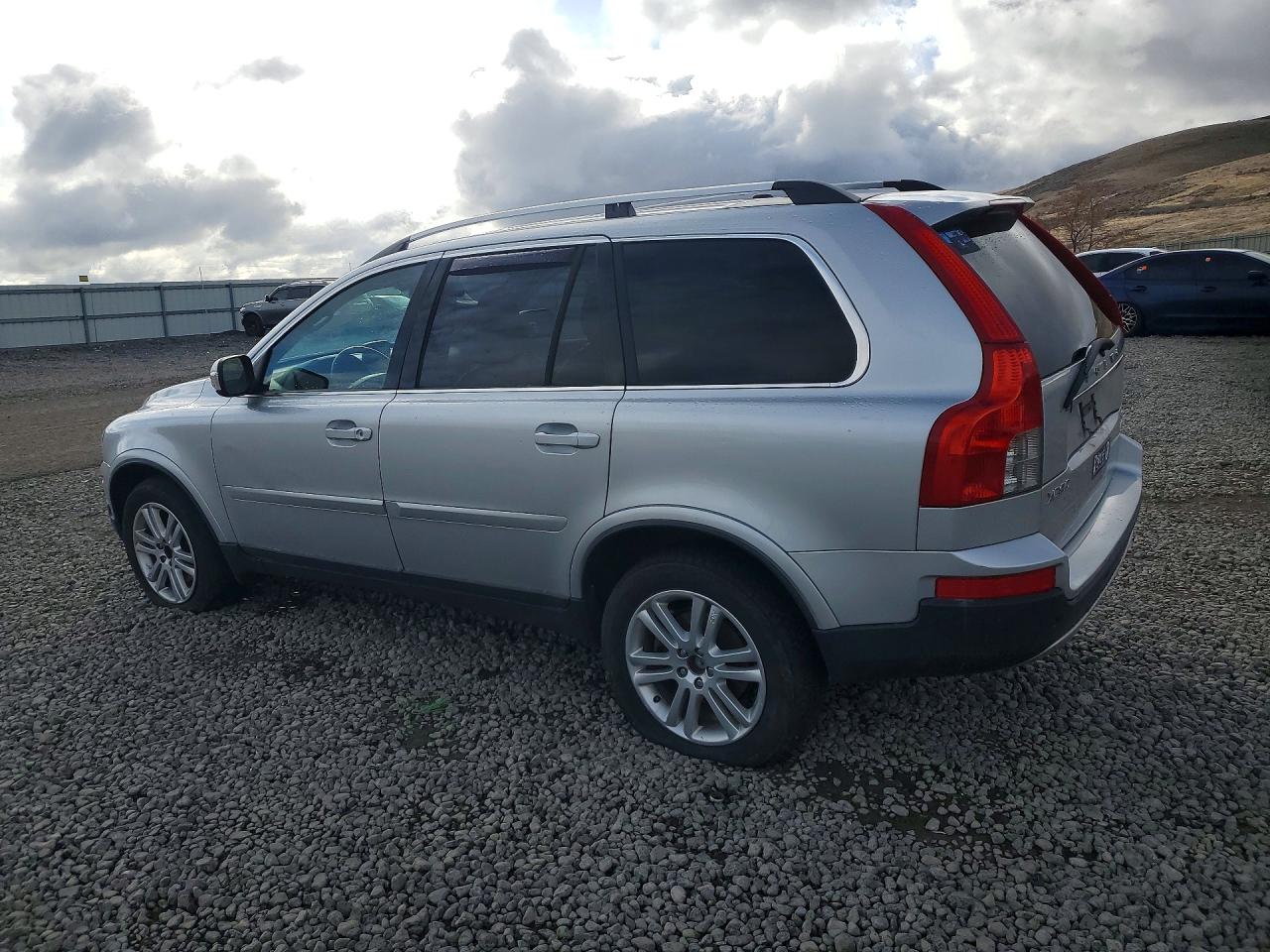 2010 VOLVO XC90