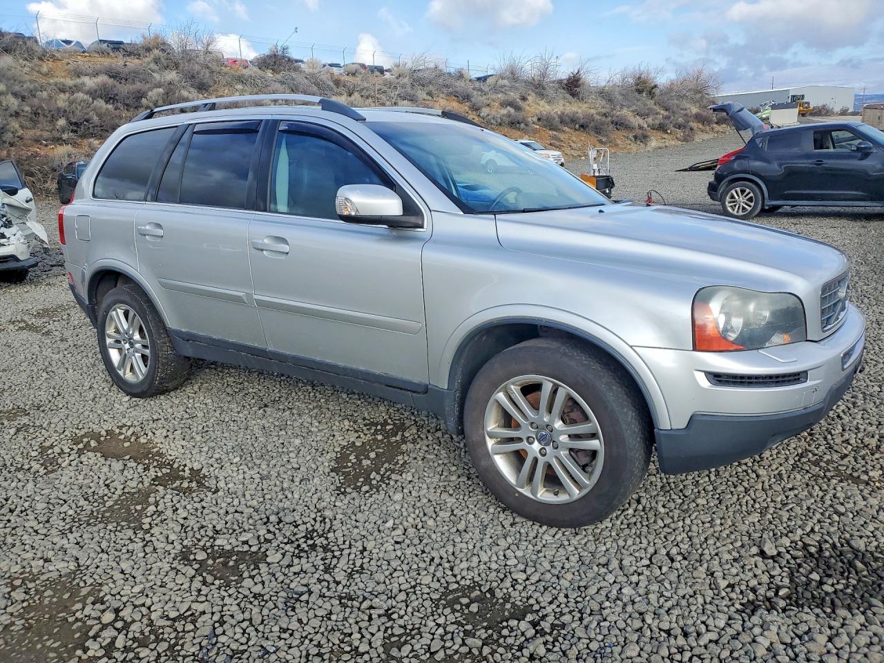 2010 VOLVO XC90