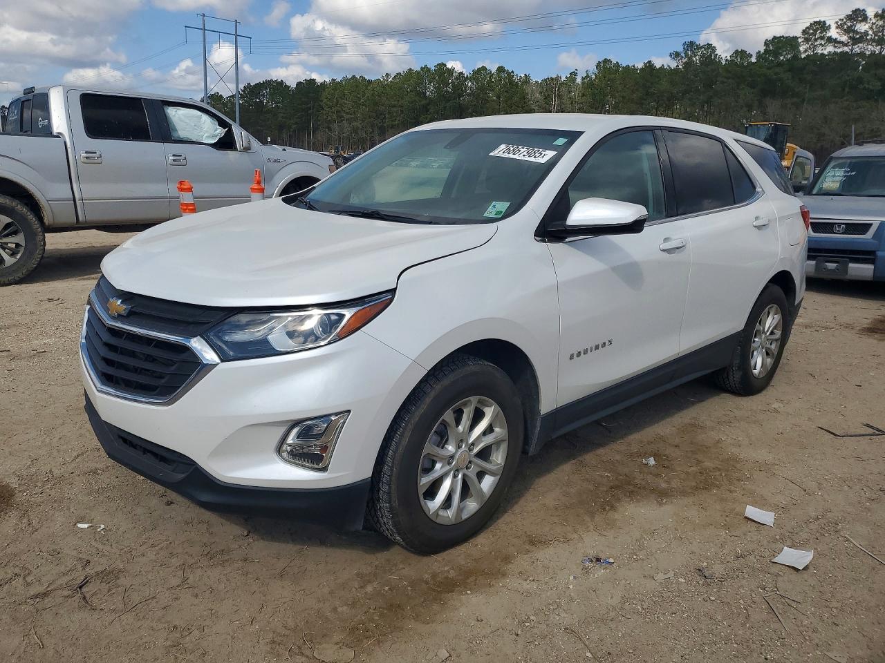 2019 CHEVROLET EQUINOX LT (1LT) — Front 3/4